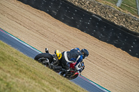 brands-hatch-photographs;brands-no-limits-trackday;cadwell-trackday-photographs;enduro-digital-images;event-digital-images;eventdigitalimages;no-limits-trackdays;peter-wileman-photography;racing-digital-images;trackday-digital-images;trackday-photos